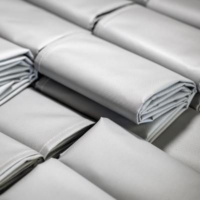 Lithium battery fire blanket controlling thermal runaway